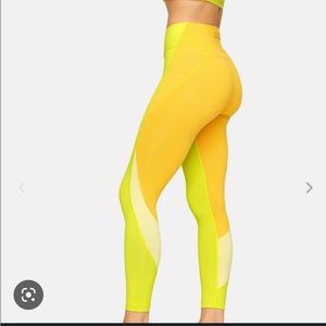 Outdoor Voices TechSweat 7/8 Zoom Leggings 
Key Lime/Sunshine/Lemongrass